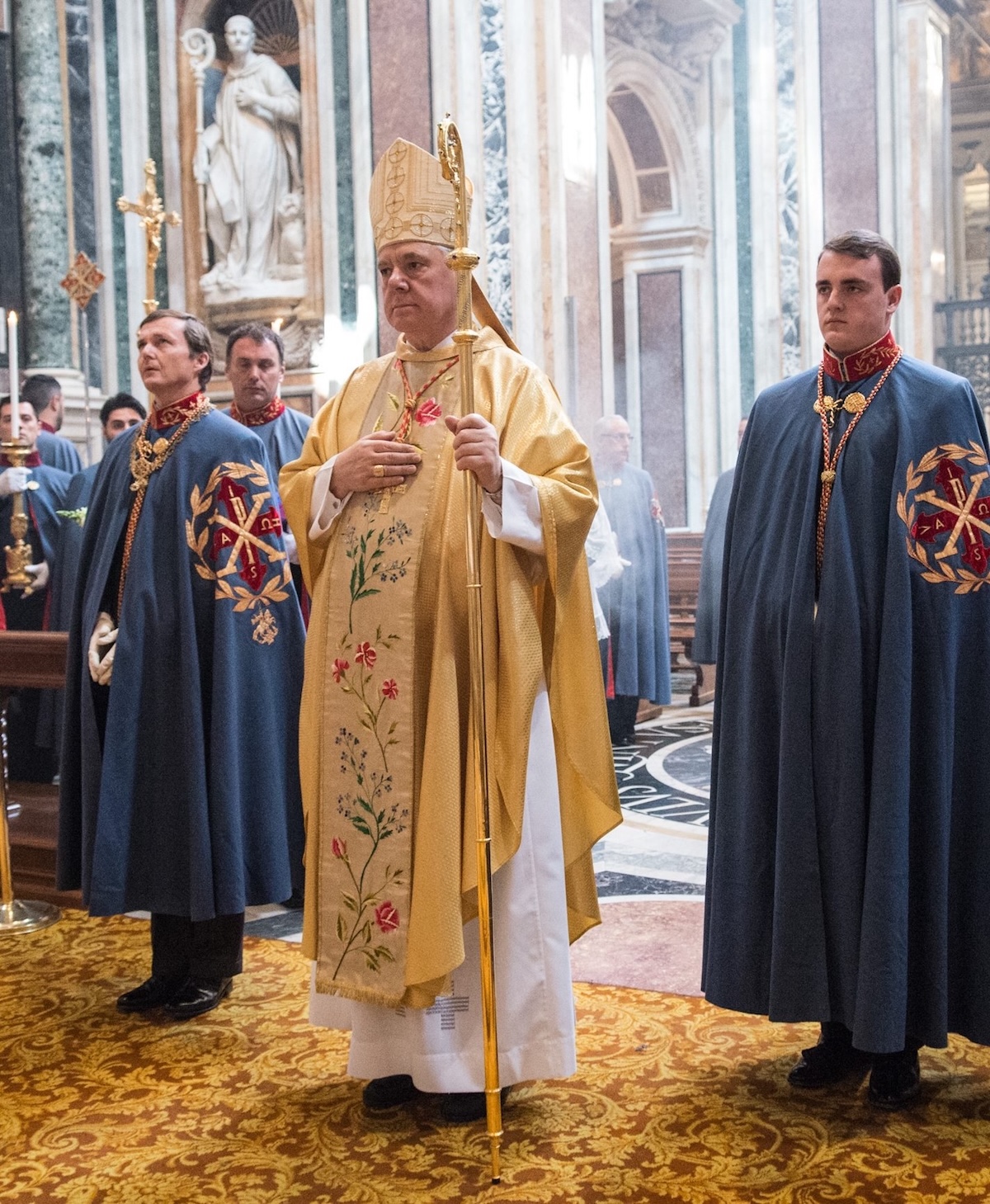 Ordenszeremonie des Sacro Militare Ordine Costantiniano di San Giorgio – Ritter in Tracht